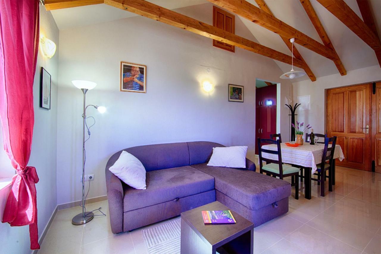 Apartment Betini - Authentic Island Escape Komiza