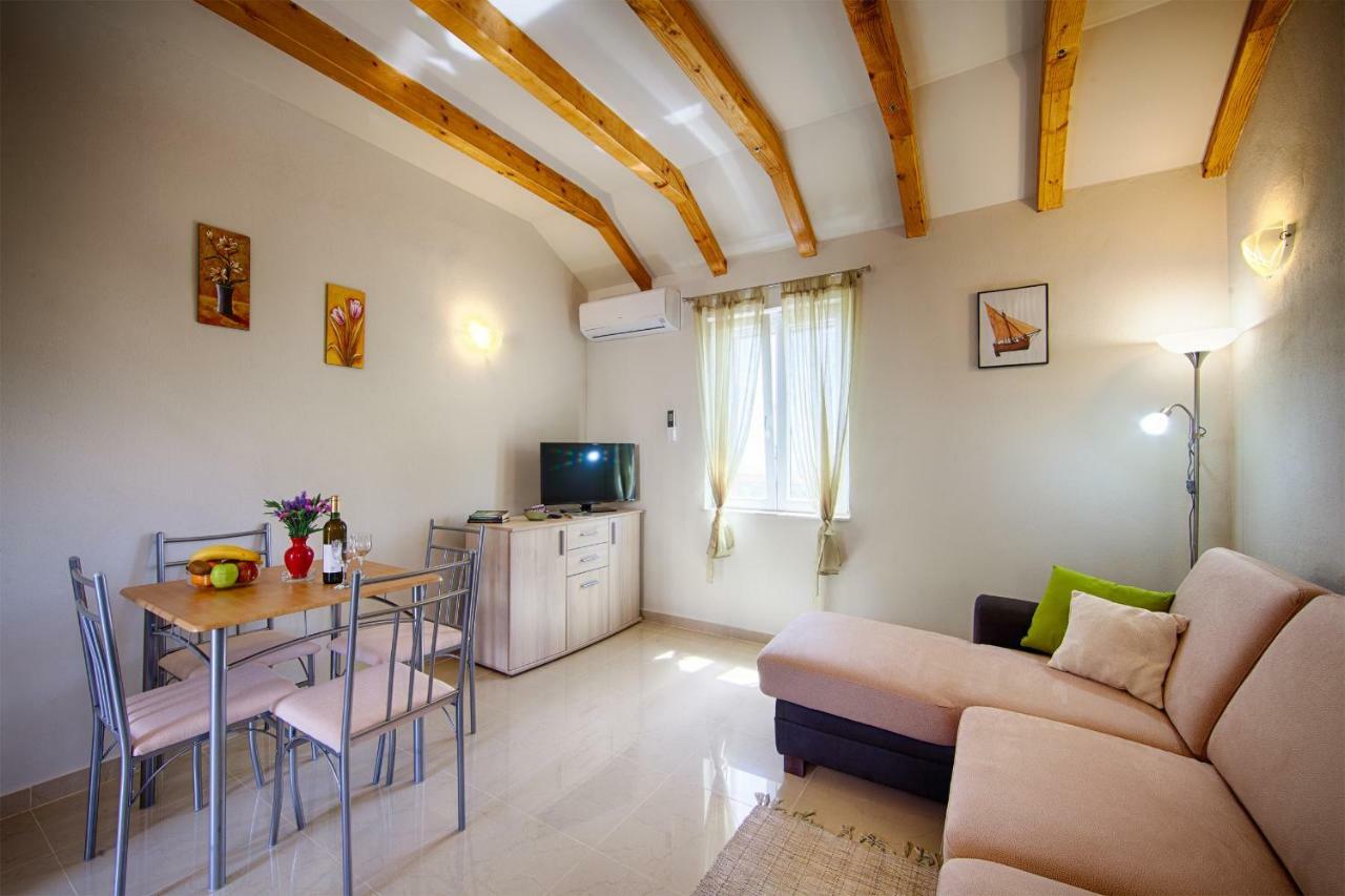 Apartment Betini - Authentic Island Escape Komiza