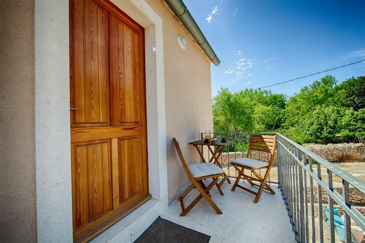 Betini - Authentic Island Escape Apartment
